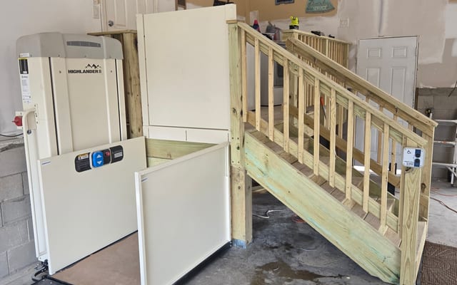 Harmar VPLX-DC Platform Lift vertical platform lift